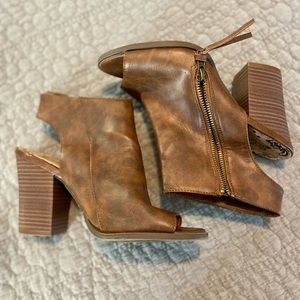 Block heels size 7